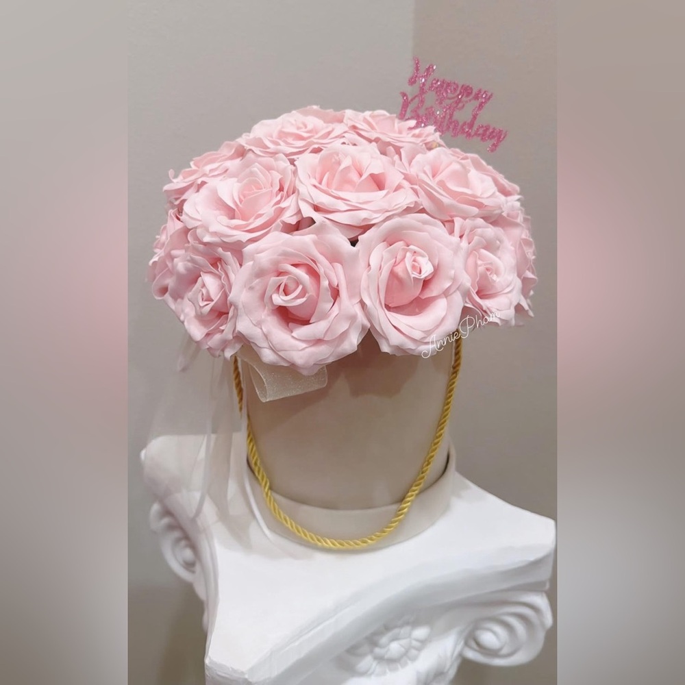 Lux Soap Flowers Pink Rose in Velvet Ivory Cylinder Box🌹